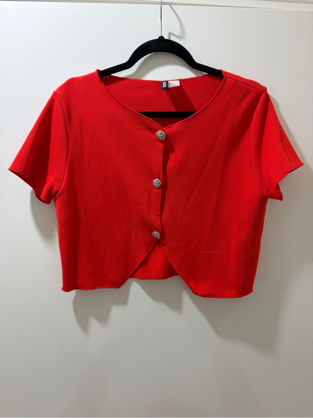 H&M Red Short-Sleeve Cropped Button Top